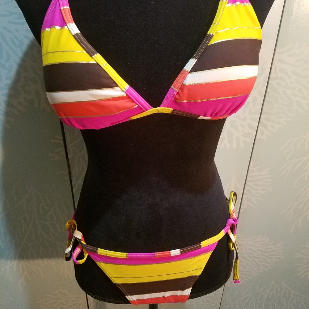 Bikini (New) - Picture 2 of 4